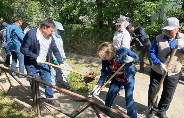 В Шымкенте стартовала акция «Чистота начинается со двора»