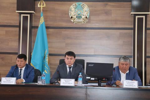 Түркістан облысы: Түлкібас ауданы әкімдігінің мәжілісі өтті