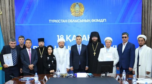 Түркістан облысы: Жансейіт Түймбаев діни конфессия өкілдерімен кездесті