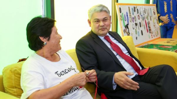 Ермек Кошербаев посетил социальные объекты Шымкента